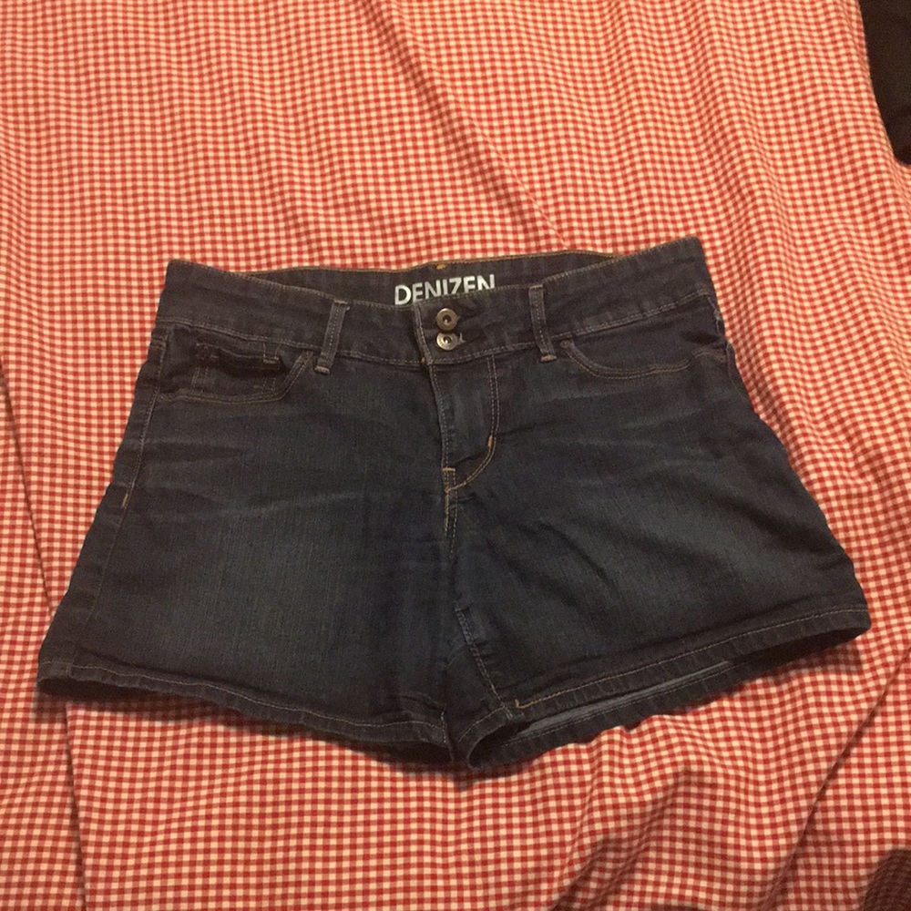 Denizen Levi’s jean shorts size 2